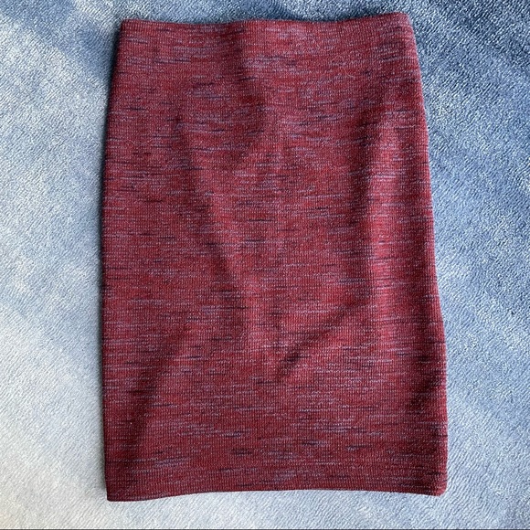 ⚠️LAST CHANCE LOFT Burgundy Heather Stretchy Pencil Skirt - Picture 2 of 4